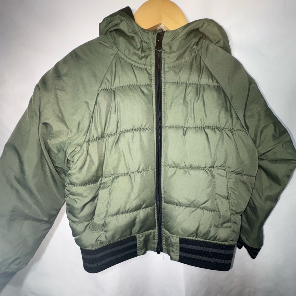 Old Navy Kids Unisex XS (5) Sage Puffer Jacket Zip-Up with Hoodie, Winter Jacket